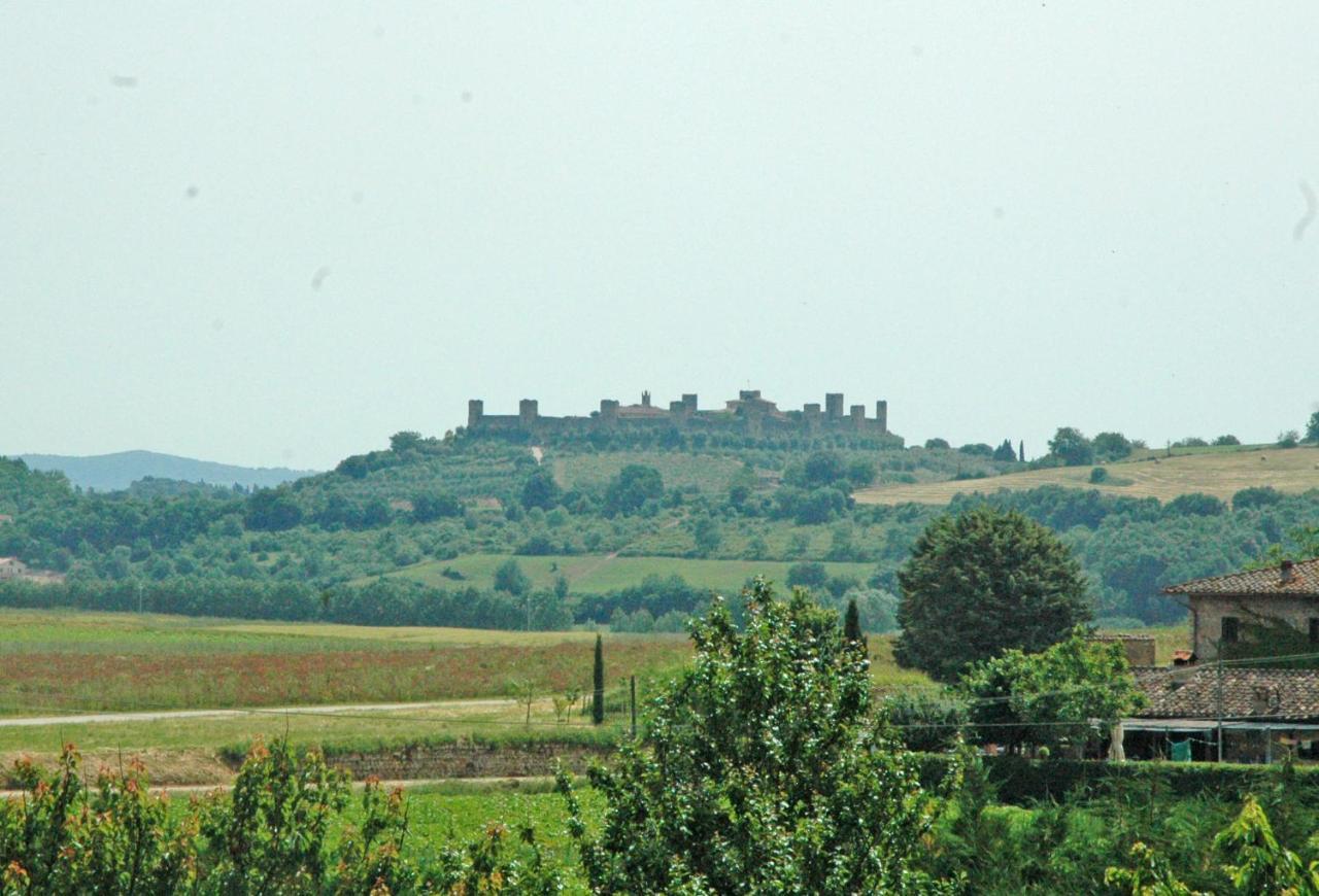 S.M. Il Castro Apartment Monteriggioni Bagian luar foto