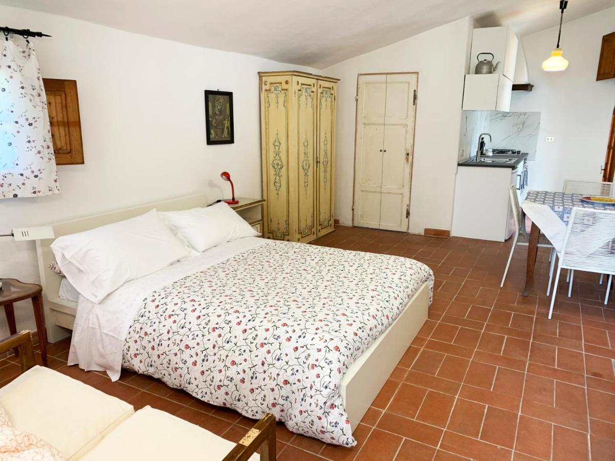 S.M. Il Castro Apartment Monteriggioni Bagian luar foto